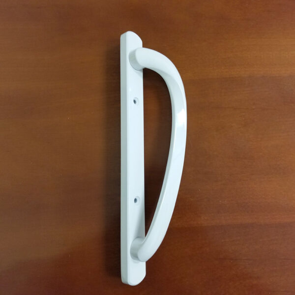 Teardrop shaped handle